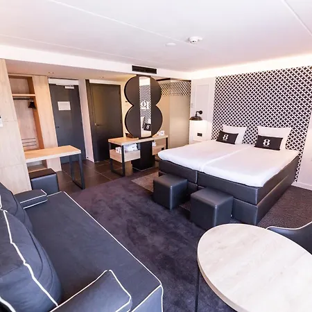 Gr8 Hotel